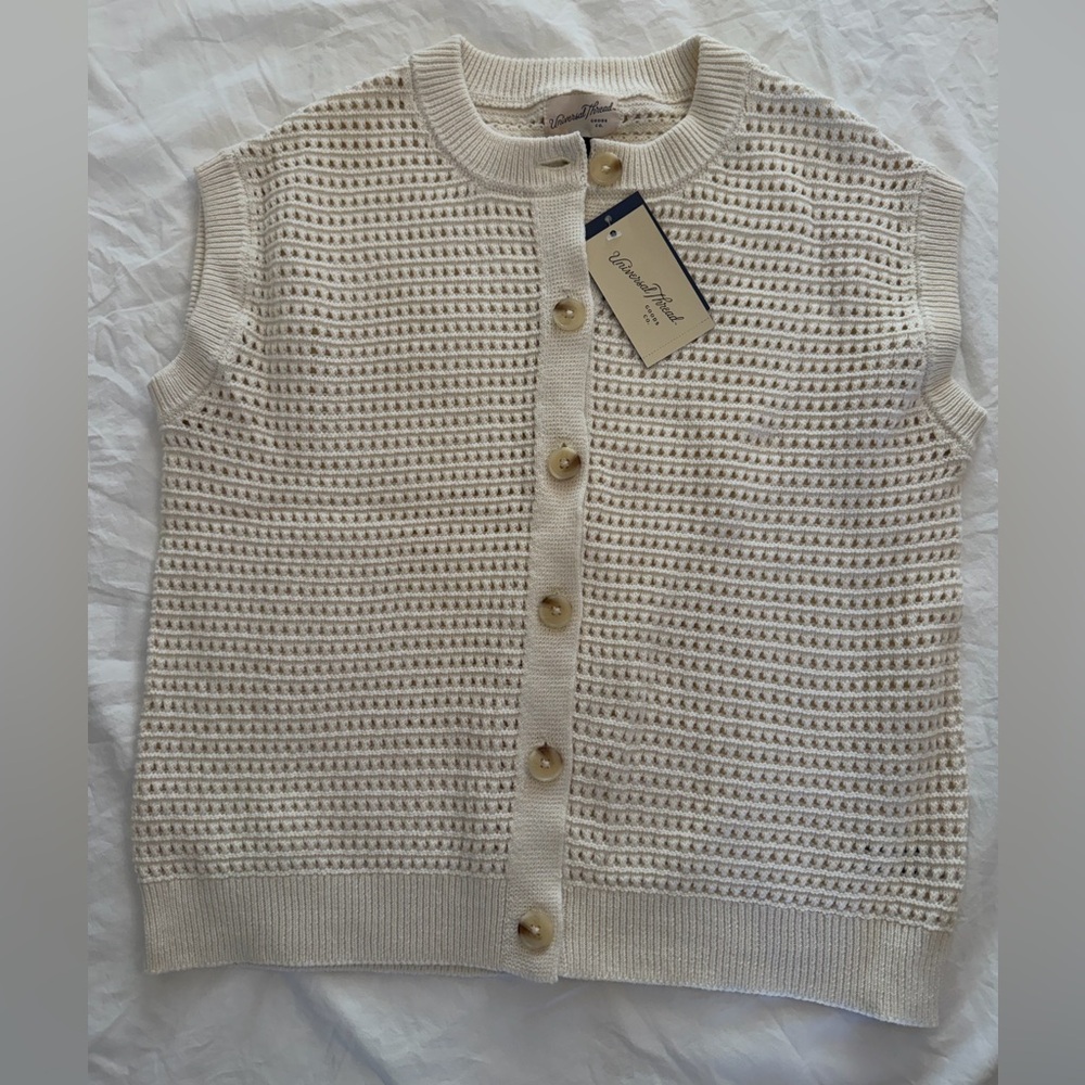 Universal Thread sweater vest sz XS